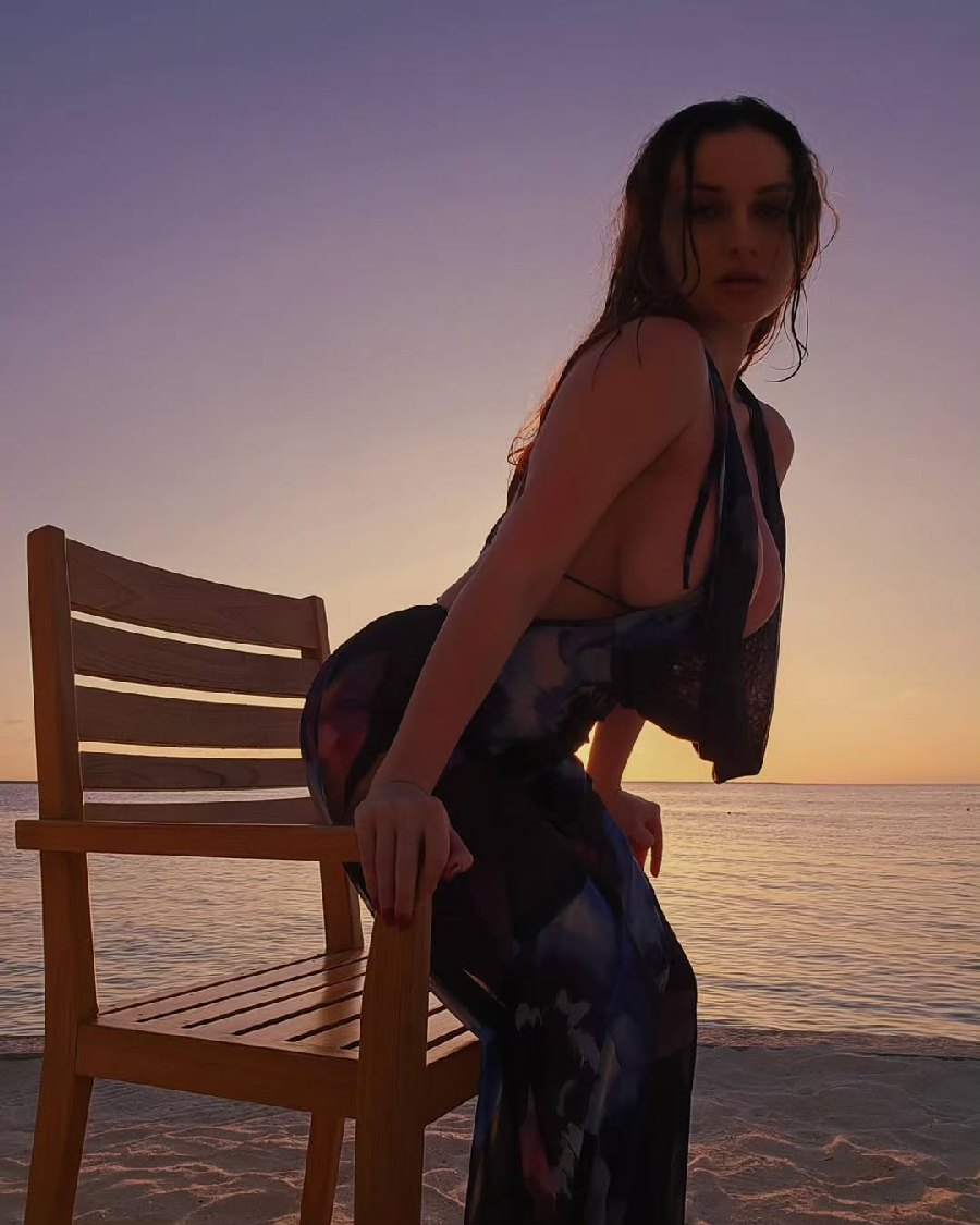 Sexy girl Miranda Faith nude in Karaj