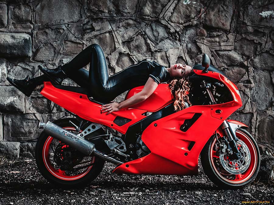 Beautiful girl Beautiful girls and motorcycles in Karaj