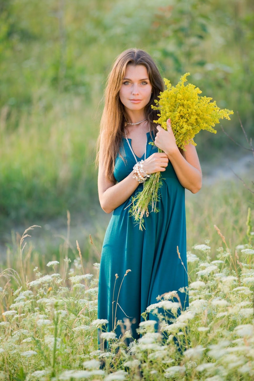 Slavic women in Karaj