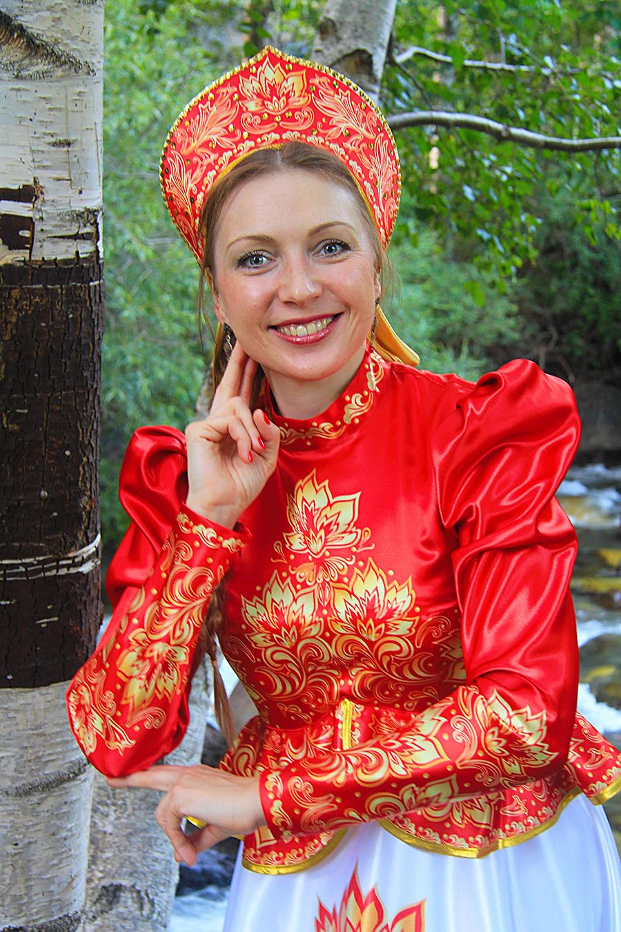 Women in Slavic costumes in Karaj