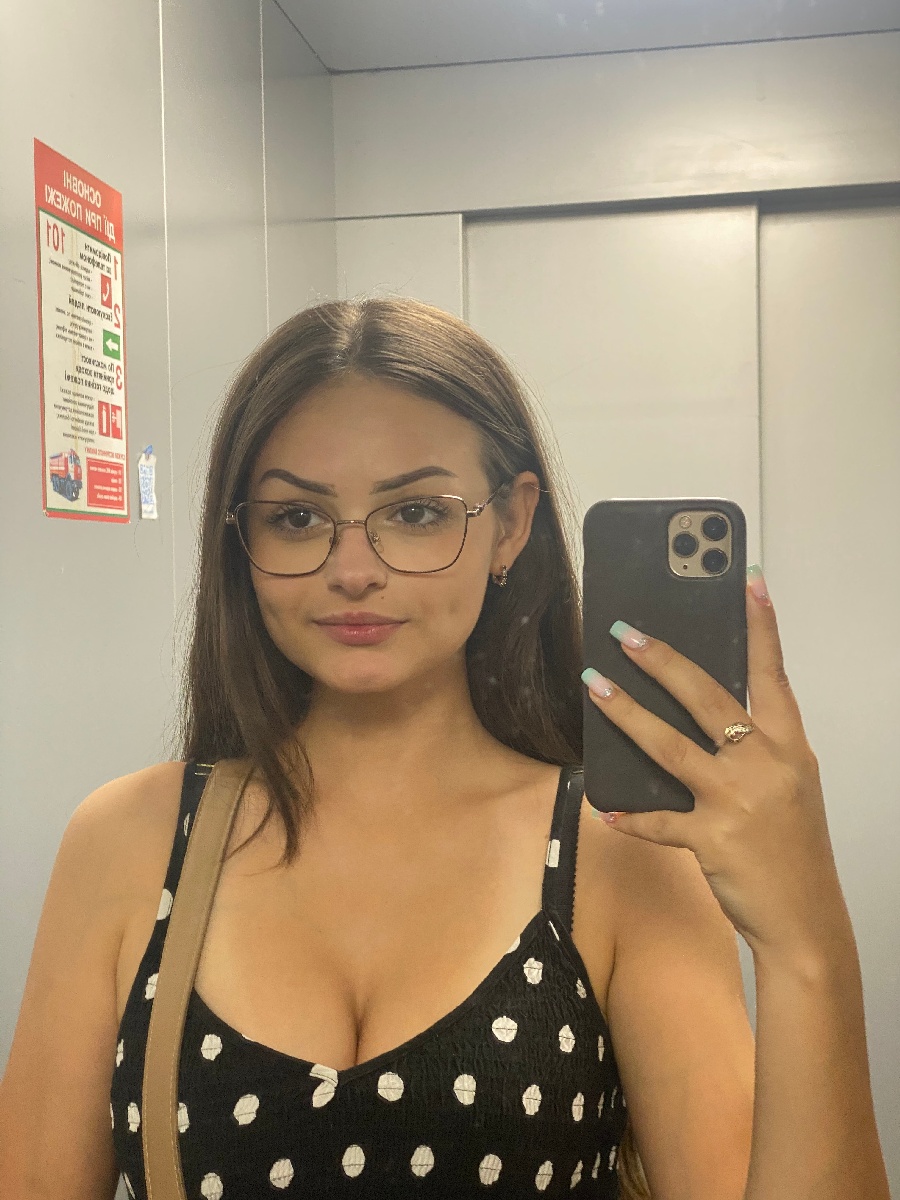 Sexy model Stacy in Karaj